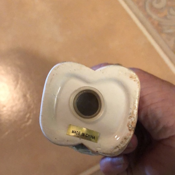 Mr&Mrs Santa Bear Salt n Pepper Shakers - Picture 8 of 8